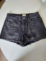 Jeansshort Only maat 26, Kleding | Dames, Spijkerbroeken en Jeans, Only, Zwart, Ophalen of Verzenden, Zo goed als nieuw