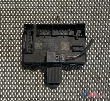 AUDI A5 DEURVERGRENDELING MODULE LINKS VOOR 8W0959592N beschikbaar voor biedingen