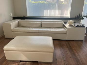 Luxe leren designzetel – tijdloze klasse van Divani beschikbaar voor biedingen