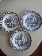 Drie borden Chinese porseleinen pagode/bamboe 18e eeuw, Ophalen of Verzenden