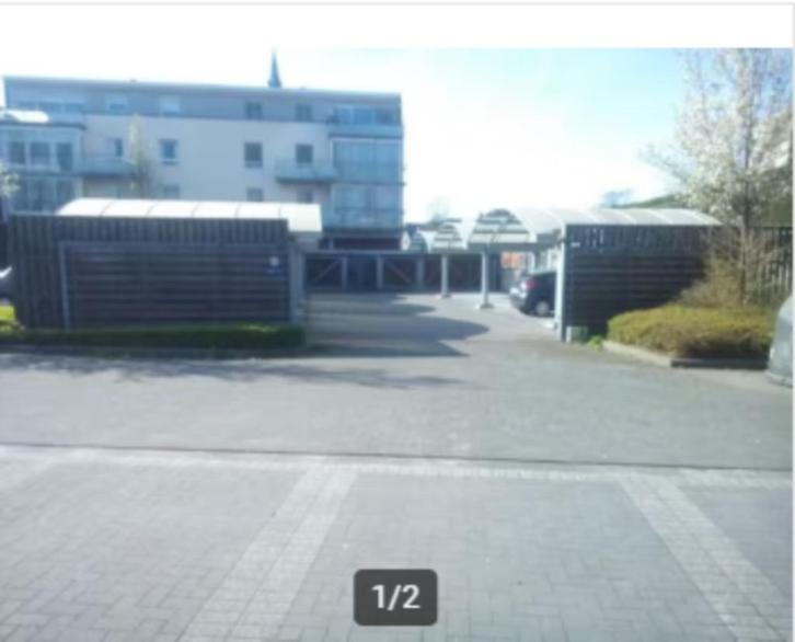 Parkeerplaats staanplaats Waasmunster te huur, Auto diversen, Autostaanplaatsen en Garages