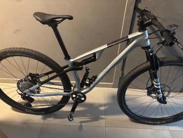 Cube AMS ZERO99 C:68X RACE beschikbaar voor biedingen