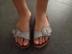 Livraison gratuite pantoufles Birkenstock argentées de luxe, Vêtements | Femmes, Chaussures, Autres couleurs, Birkenstock 41, Sandales de bain