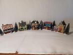 5 Kerst huisjes met de hand geschilderd + verlichting., Ophalen of Verzenden, Zo goed als nieuw