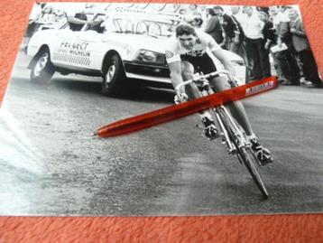 Oude wielerpersfoto's uit de jaren '60 - '70 - '80, 28x20cm. beschikbaar voor biedingen