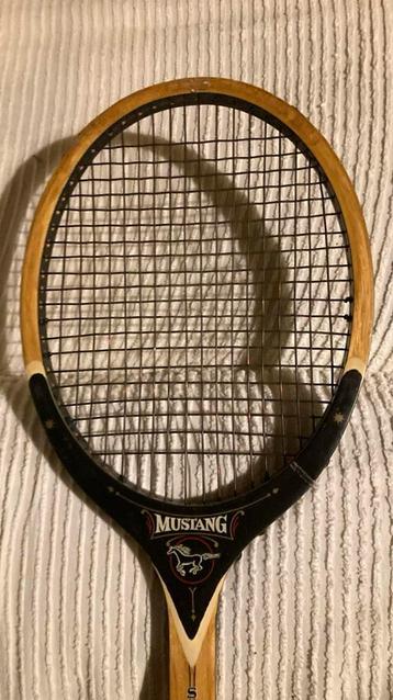 Vintage tennisracket vn Snauwaert beschikbaar voor biedingen