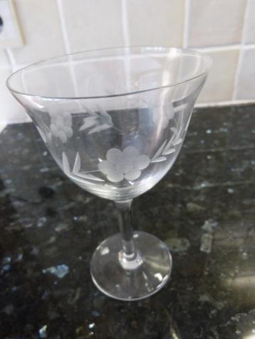 12 champagne glazen beschikbaar voor biedingen