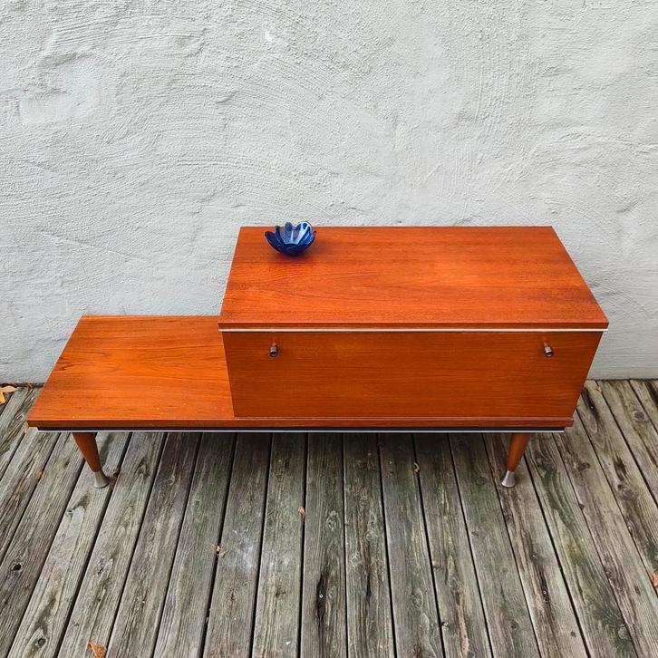 Vintage retro sideboard lowboard kast elpee, Huis en Inrichting, Kasten | Wandmeubels, Zo goed als nieuw, Ophalen