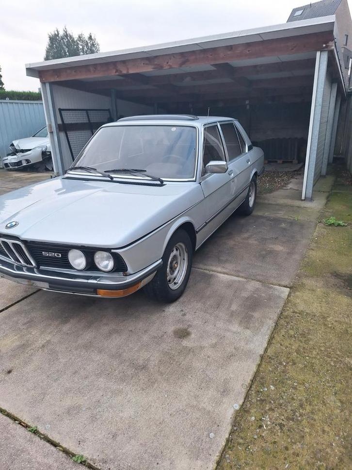 Oltimer bmw 520 6 cilinder 1ste eigenaar, Auto's, Oldtimers, Particulier, BMW, Benzine, Stadsauto, 4 deurs, Handgeschakeld, Zilver of Grijs