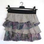 Minijupe grise superposée en dentelle S/M, Vêtements | Femmes, Jupes, Neuf, Gris, Metrofive, Envoi