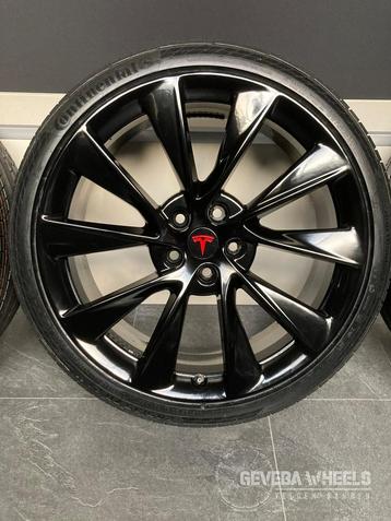 21” originele Tesla Model S ‘Twin Turbine’ velgen + banden   disponible aux enchères