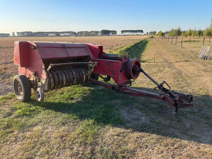 New Holland 278 pres, Zakelijke goederen, Landbouw | Werktuigen, Ophalen
