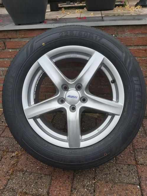 1Nouveau pneu et nouvelle jante, alliage 5 bâtons, SUV, Auto-onderdelen, Banden en Velgen, Banden en Velgen, All Season, 17 inch