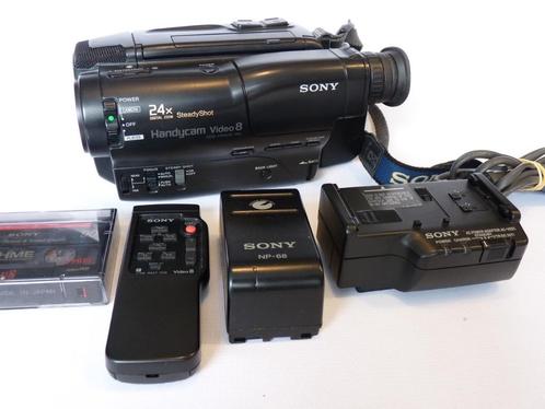 Sony CCD-TR565E, Video8 , accu, oplader, cameratas, Audio, Tv en Foto, Videocamera's Analoog, Camera, Hi 8, Ophalen of Verzenden