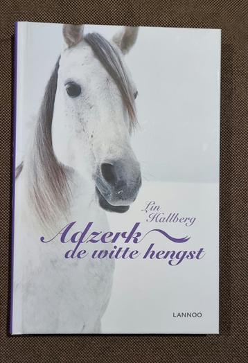 Paardenboek - Adzerk, de witte hengst beschikbaar voor biedingen