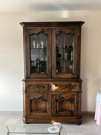 Dressoir en vitrinekast, Ophalen