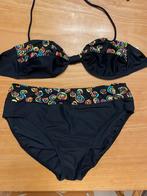Zwarte bikini met zomerse kleuren en goud., Ophalen of Verzenden, Nieuw, Bikini