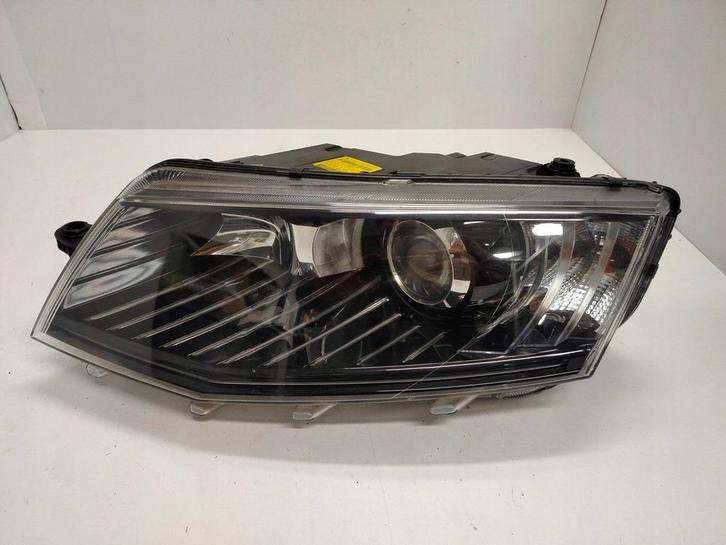 Skoda Octavia III Xenon LED linkerlamp Ideaal, Auto-onderdelen, Verlichting, Skoda, Gebruikt, Ophalen of Verzenden