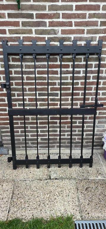 zwaar smeedijzeren hek ( poortje ) beschikbaar voor biedingen