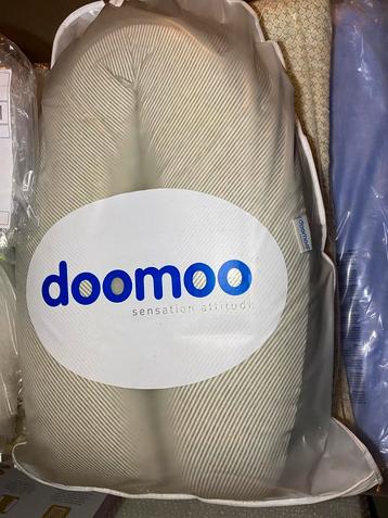 Doomoo zwangerschap en voedingskussen, Kinderen en Baby's, Ophalen, Voedingskussen
