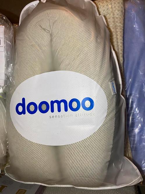 Doomoo zwangerschap en voedingskussen, Kinderen en Baby's, Babyvoeding en Toebehoren, Voedingskussen, Ophalen
