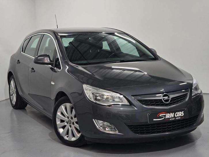 Opel Astra Euro 5 * Airco * Régulateur * Garantie 12M, Auto's, Opel, Bedrijf, Te koop, Astra, ABS, Airbags, Airconditioning, Centrale vergrendeling