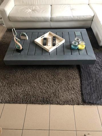 Terug te  koop arduin salontafel  beschikbaar voor biedingen