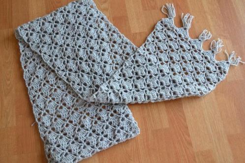 Nieuwe leuke sjaal, Vêtements | Femmes, Bonnets, Écharpes & Gants, Écharpe, Envoi