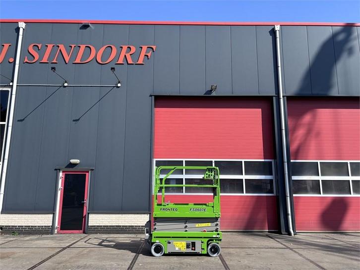 Fronteq FS0607E (bj 2024), Zakelijke goederen, Machines en Bouw | Liften, Steigers en Ladders