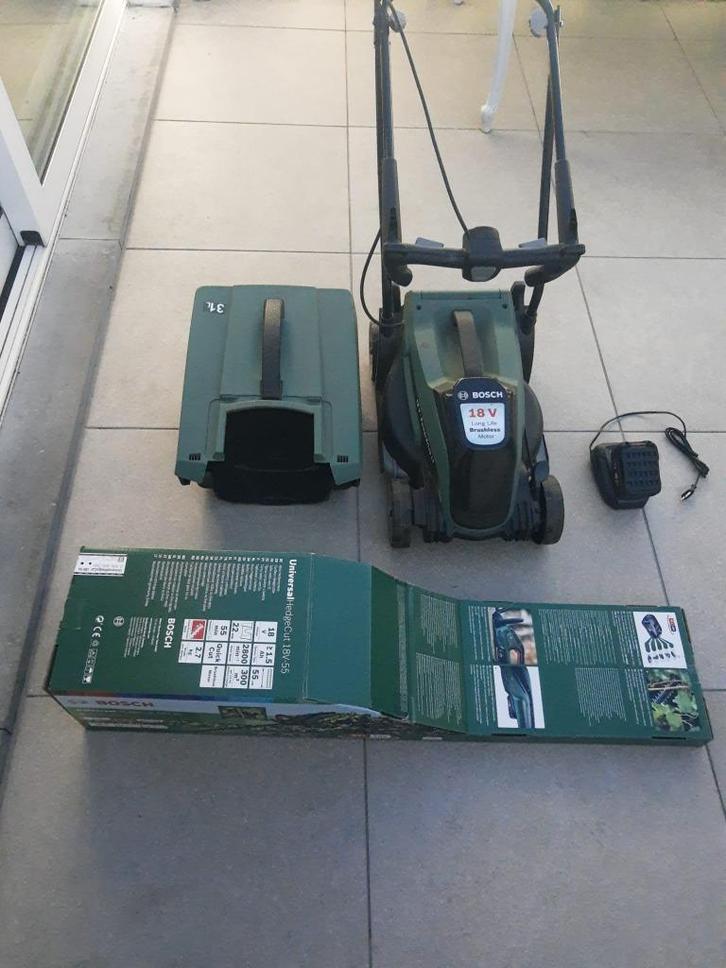Bosch grasmaaier, heggenschaar en oplader, Tuin en Terras, Grasmaaiers, Gebruikt, Accu-grasmaaier, 30 t/m 39 cm, Opvangbak, Ophalen