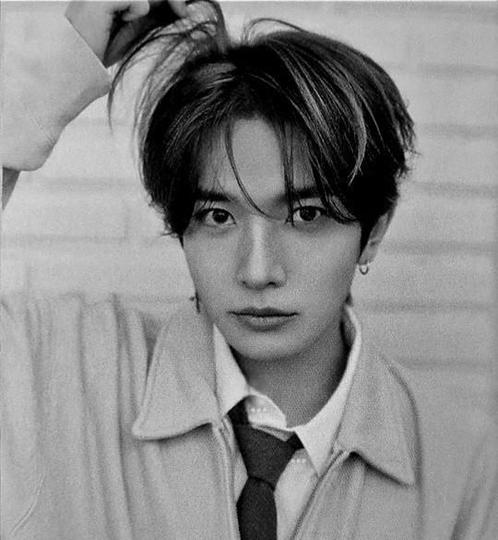 170+ ENHYPEN Heeseung photocards binnenkort te koop!, Verzamelen, Muziek, Artiesten en Beroemdheden, Foto of Kaart, Verzenden