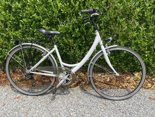 Meisjesfiets 28", Fietsen en Brommers, Fietsen | Meisjes, Zo goed als nieuw, 26 inch of meer, Versnellingen, Ophalen