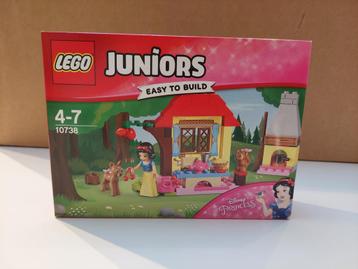 LEGO Juniors Sneeuwwitjes Boshut - 10738 beschikbaar voor biedingen