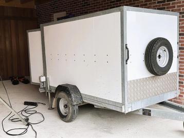 Gesloten aanhanger < 750kg  beschikbaar voor biedingen