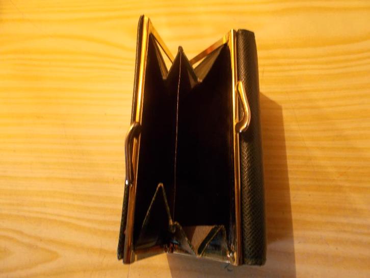 Portefeuille vert pour monnaie, billets et cartes., Handtassen en Accessoires, Portemonnees, Gebruikt, Overige merken, Groen, Met knipsluiting