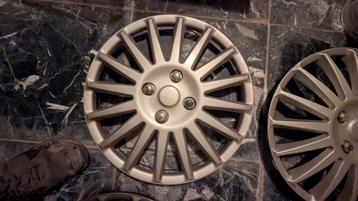 16 Inch wieldoppen beschikbaar voor biedingen