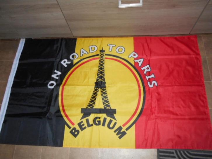 Vlaggen Rode Duivels - Belgie / 5 € 't stuk, Diversen, Vlaggen en Wimpels, Zo goed als nieuw, Ophalen of Verzenden
