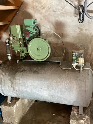 storckpomp op gewone prise 230 V beschikbaar voor biedingen