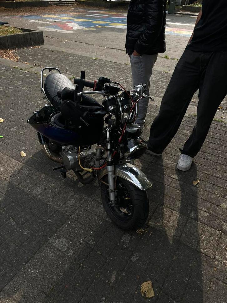 Dax a klasse, Fietsen en Brommers, Snorfietsen en Snorscooters, Gebruikt, Overige merken, Benzine, Ophalen