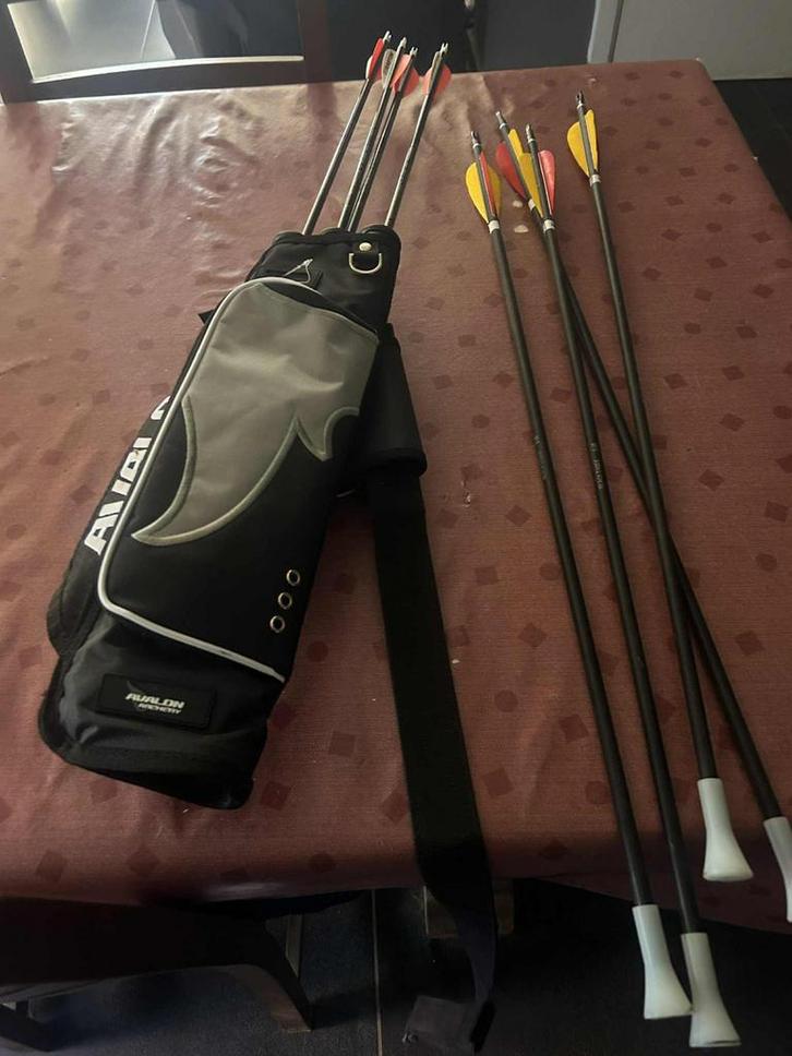 Handboog rechtshandig, Sport en Fitness, Handboogschieten, Zo goed als nieuw, Ophalen