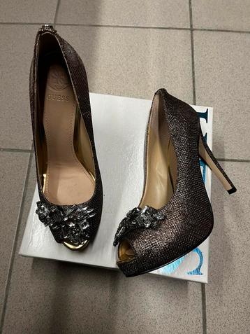 Chaussures Guess 36
