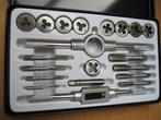 Set metrische draadtappen+moerplaten., Ophalen of Verzenden, Nieuw
