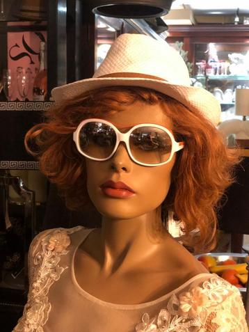 NIEUWE ORIGINELE KARL LAGERFELD ZONNEBRIL KL606S Damesbril beschikbaar voor biedingen