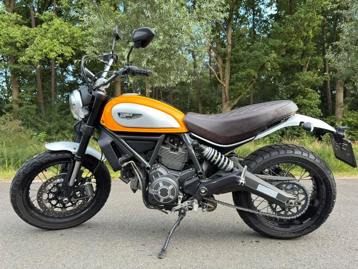 Ducati Scrambler 800 Sunset Yellow - Termignoni Race Exhaust, Motoren, Motoren | Ducati, Particulier, Naked bike, meer dan 35 kW