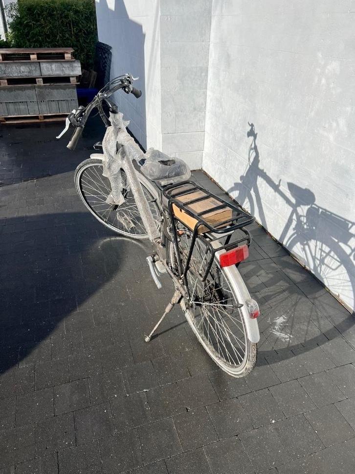 Vélo électrique MINERVA ESTREL CONFORT 28pouces, Fietsen en Brommers, Fietsen | Dames | Damesfietsen, Nieuw, Overige merken, Ophalen