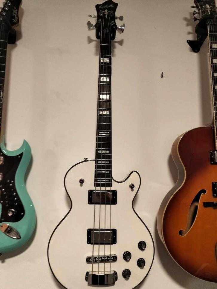 HagStrom Swede bass, Muziek en Instrumenten, Snaarinstrumenten | Gitaren | Bas, Zo goed als nieuw, Ophalen