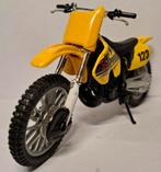 Moto miniature 1/18 Suzuki RM 250, Enlèvement ou Envoi, Comme neuf