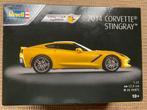 Revell voiture 2014 Corvette Stingray jaune neuve, Hobby en Vrije tijd, Modelbouw | Auto's en Voertuigen, Nieuw