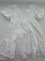 Robe blanche brodée taille 116, Enfants & Bébés, Vêtements enfant | Taille 116, Robe ou Jupe, Enlèvement ou Envoi, Comme neuf