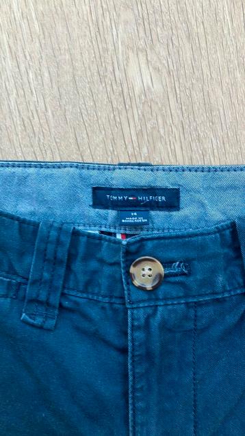 Tommy Hilfiger donkerblauwe short maat 14 j beschikbaar voor biedingen